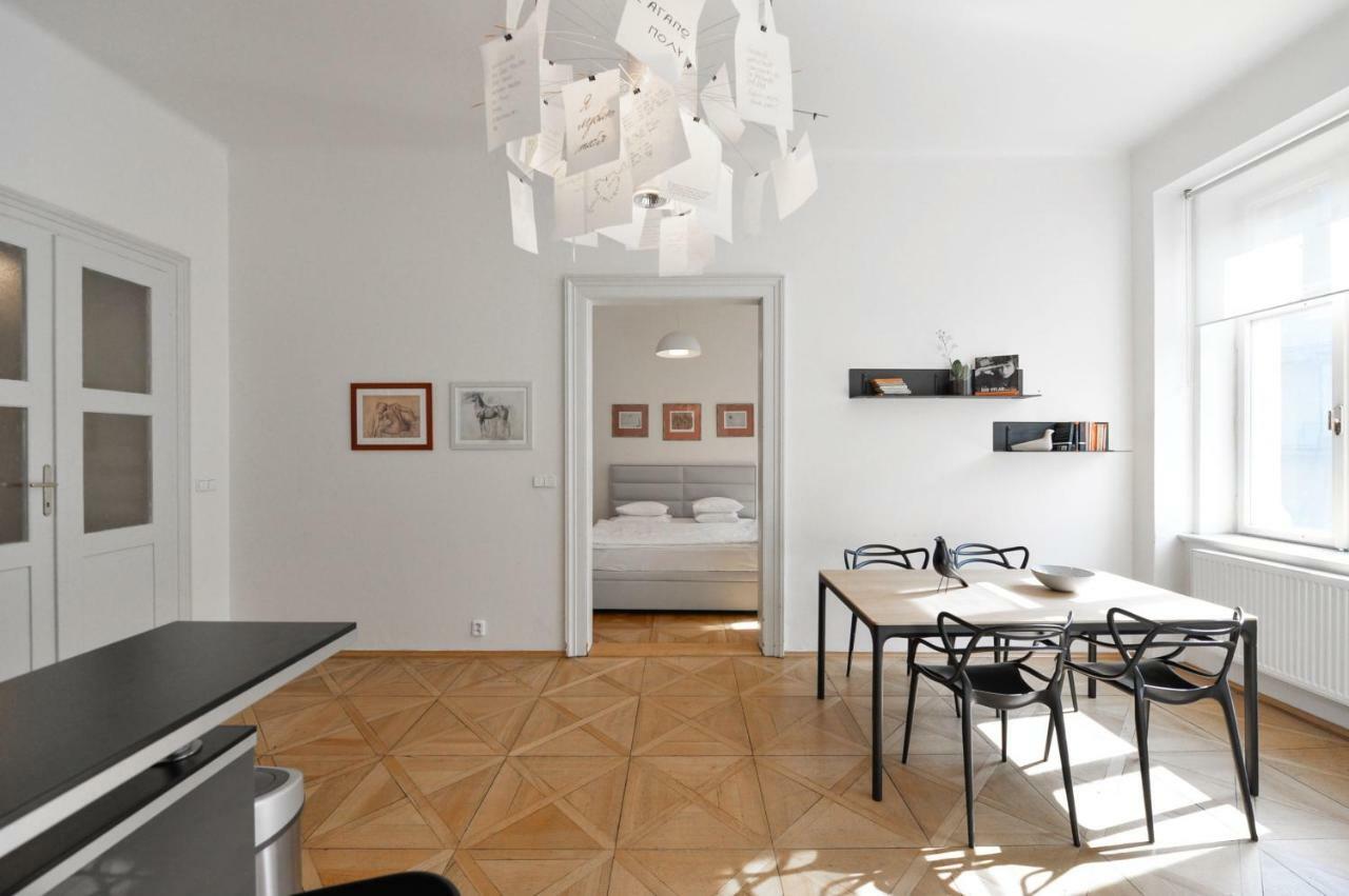 Kafka'S Head Apartment Πράγα Εξωτερικό φωτογραφία