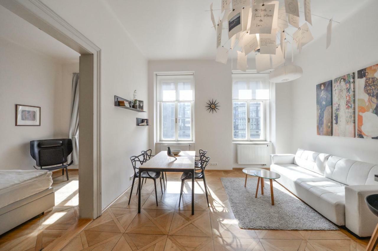 Kafka'S Head Apartment Πράγα Εξωτερικό φωτογραφία