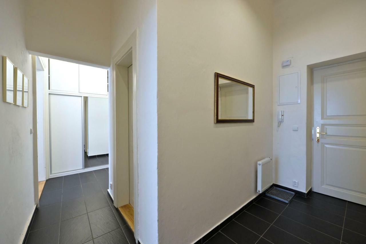 Kafka'S Head Apartment Πράγα Εξωτερικό φωτογραφία